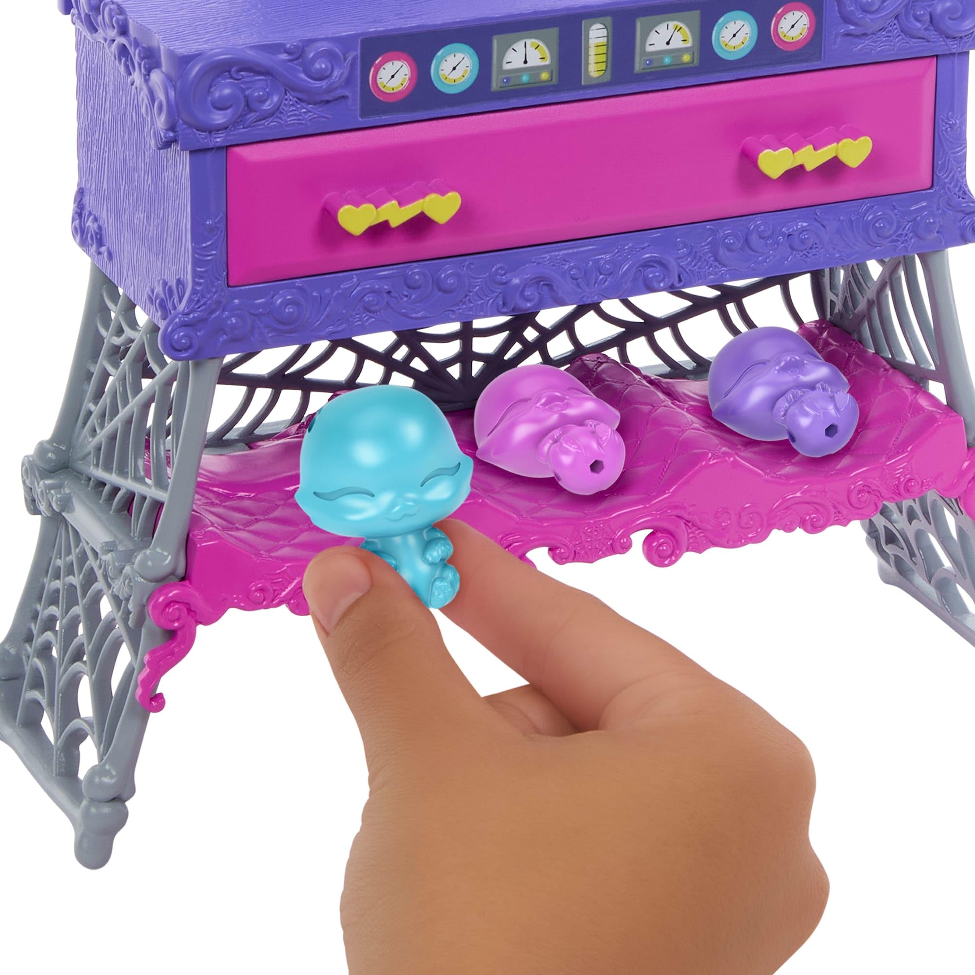 Amazon.com: Monster High Make-A-Monster Pet Playset, Frankie Stein